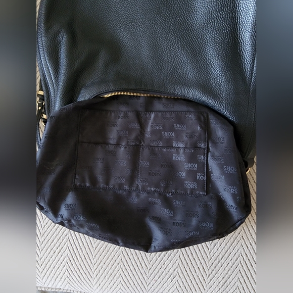 Michael Kors Large Zip Hobo Bag with Tassles - Picture 7 of 9